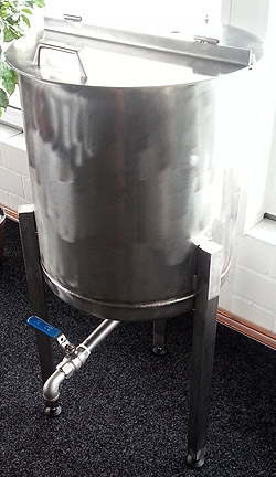 Stainless steel process tanks